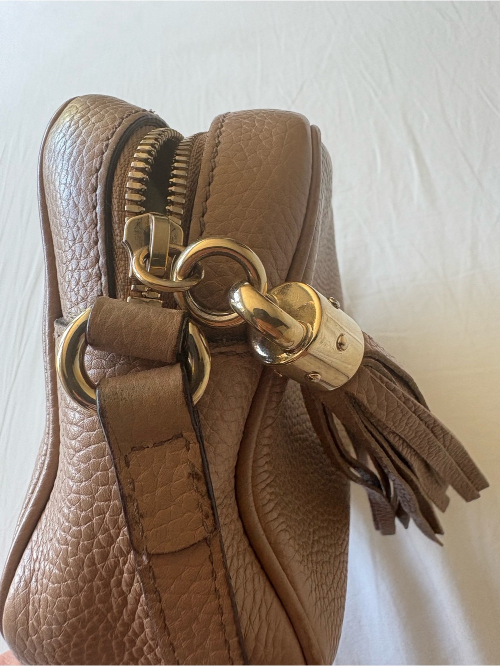 Gucci Soho Disco Pebbled Leather Crossbody Bag Beige Tassel - Picture 7 of 10